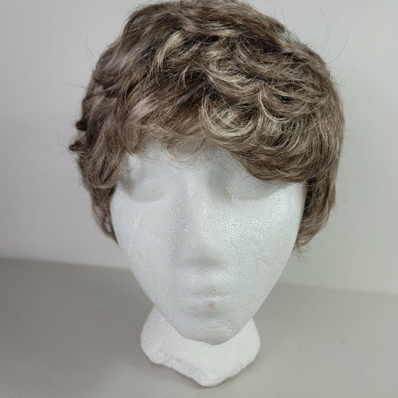 Paula Young Wig WL Colleen Avg 14/26A Sunkissed Blonde Highlights Great pre-owne - Picture 4 of 11